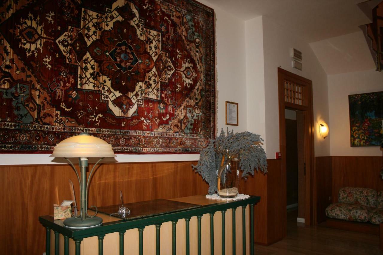 Albergo Nardini Lentate sul Seveso Εξωτερικό φωτογραφία