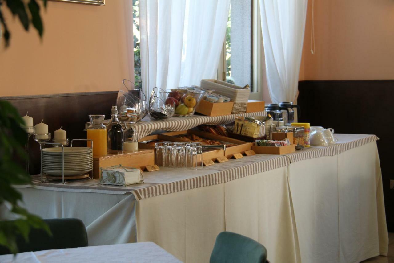 Albergo Nardini Lentate sul Seveso Εξωτερικό φωτογραφία